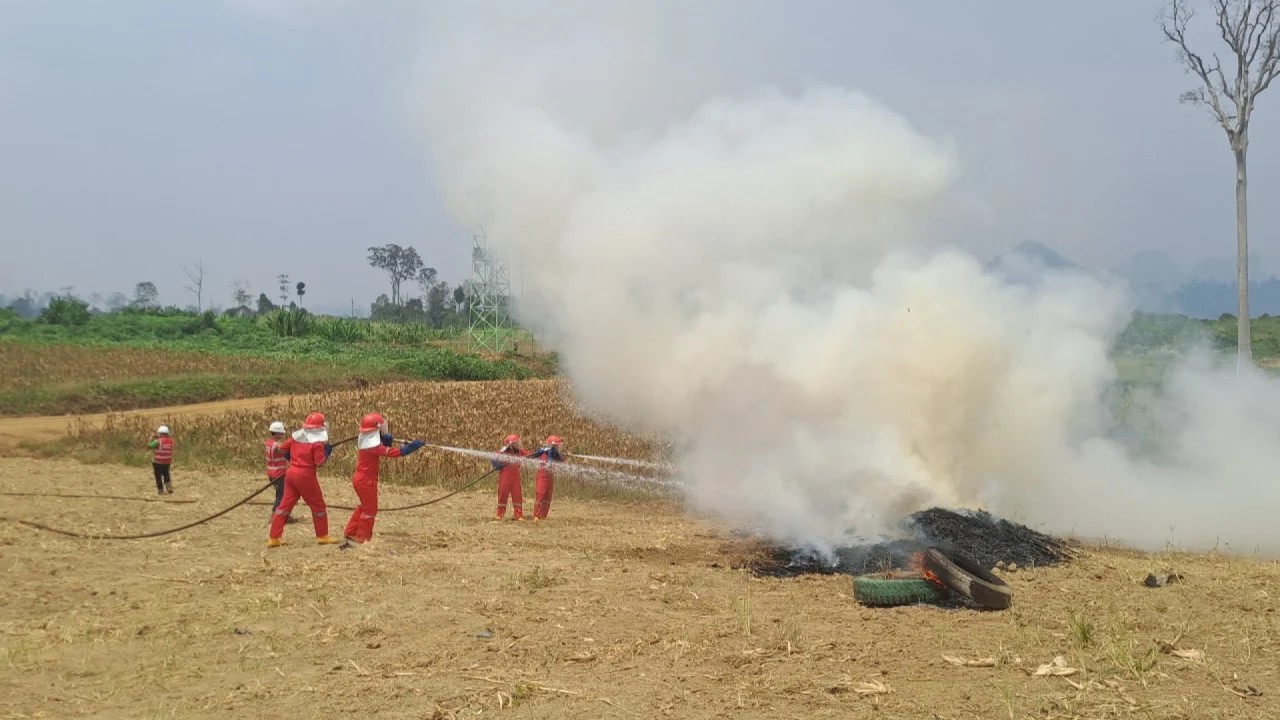 Menghalau Api yang Tak Kunjung Padam di Berau